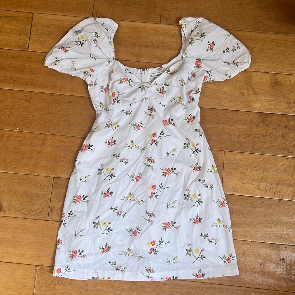 Abercrombie & Fitch floral dress